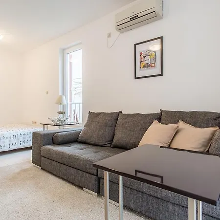 Apartments Adria Garden Baska  Exterior photo