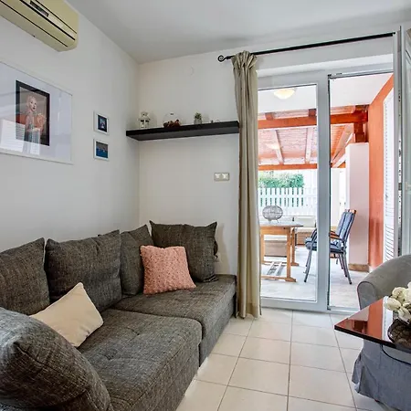 Apartments Adria Garden Baska  Exterior photo